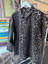 Load image into Gallery viewer, Denim Leopard Shacket
