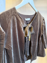 Load image into Gallery viewer, Puff Sleeve Velvet Jacket
