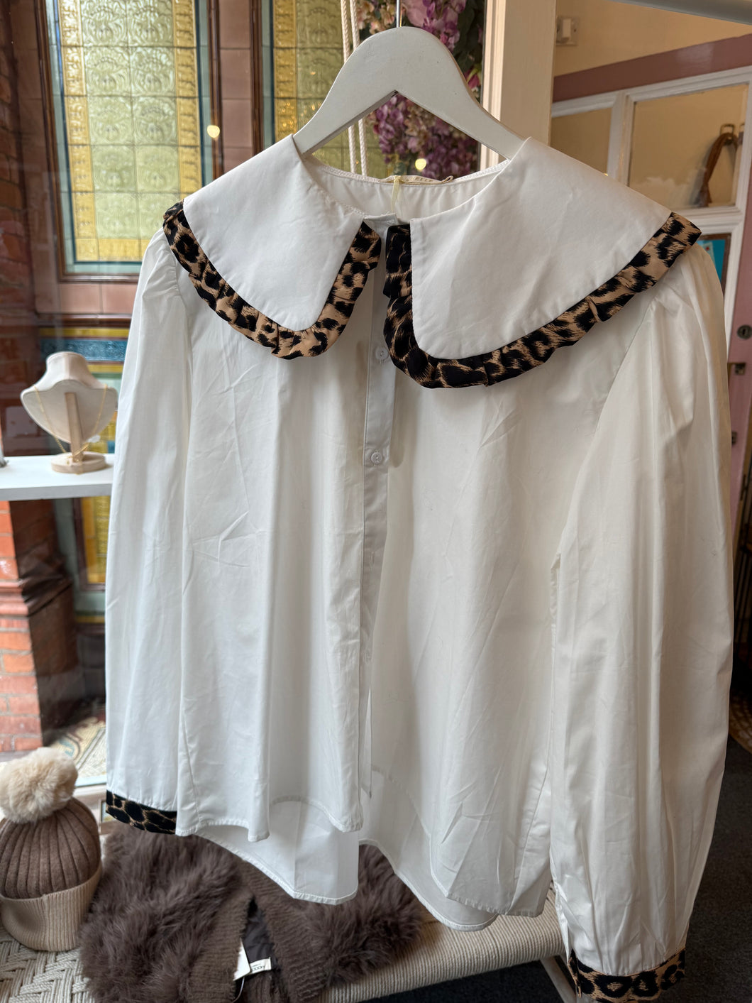 White / Leopard Collar Blouse
