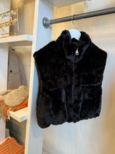 Load image into Gallery viewer, Faux Fur Gilet
