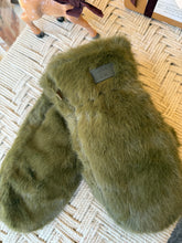 Load image into Gallery viewer, Faux Fur Mittens- Khaki
