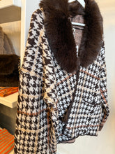 Load image into Gallery viewer, Faux Fur Collar Wrap Cardigan
