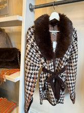 Load image into Gallery viewer, Faux Fur Collar Wrap Cardigan
