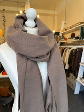 Load image into Gallery viewer, Mink Chunky Scarf
