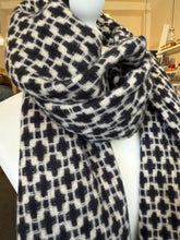 Load image into Gallery viewer, Black &amp; Cream Geo Scarf
